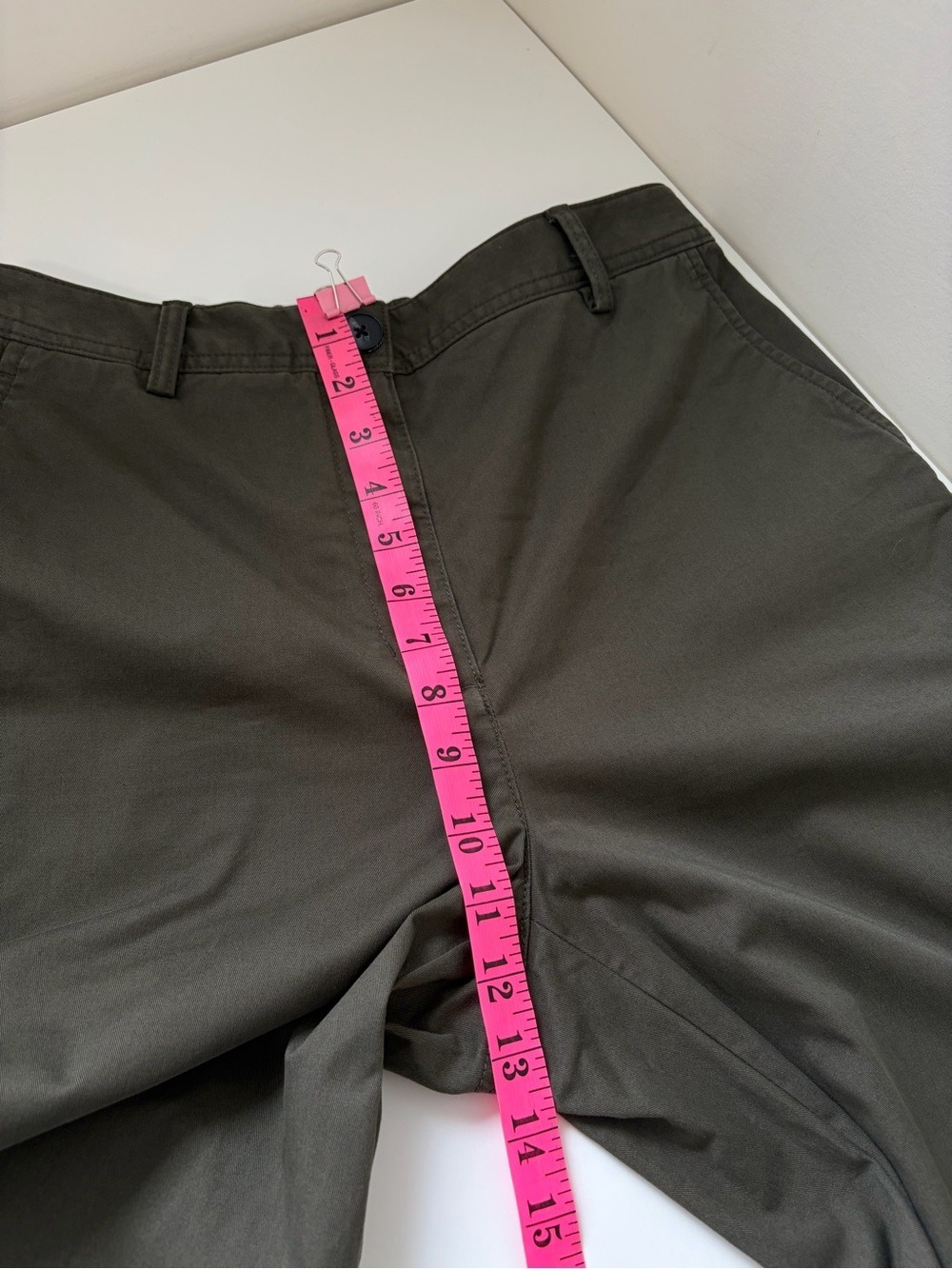 ARITZIA WILFRED CHINO RELAXED HI-RISE WIDE PANT In washed dark olive - Picture 11 of 12